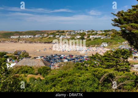 Blick Richtung Strand von Polzeath (Polsegh, Bedeutung trocken Bach) an der Atlantikküste von Nord Cornwall, England, Vereinigtes Königreich Stockfoto