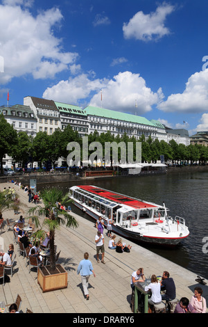 Cafe Alster Pavillion an der Waterfront Promenade und Seebrücke Jungfernstieg, Binnenalster, Außenalster, Hamburg, Deutschland, Europa Stockfoto