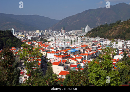 Blick über die Dächer von Xiaguan, Dali, China Stockfoto