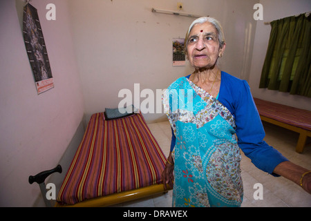 Ein altes Haus der Leute in den Muni Seva Ashram, Bilgoraj, Indien. Stockfoto