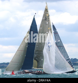 2012 off J-Klasse-Yachten im SOLENT REGATTA - J-Klasse - K7 Velsheda & J5 Ranger Isle Of Wight, Großbritannien Stockfoto