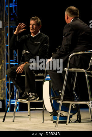 Orlando, Florida, USA. 22. Januar 2014. Lehre groß HANK HANEY ist während der PGA Merchandise Show im Orange County Convention Center interviewt. Mit über 1 Million Quadratfuß Ausstellung dient Raum und 41.000 Teilnehmer aus allen 50 US-Bundesstaaten und 74 Ländern, die Show als globale Plattform für Profis, Branchenführer der PGA, Hersteller und Golf-Organisationen, Unternehmen, Beteiligung und Interesse am Golfsport zu wachsen. Bildnachweis: Brian Cahn/ZUMAPRESS.com/Alamy Live-Nachrichten Stockfoto