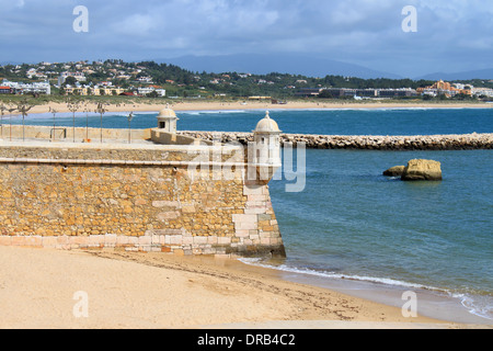 17 Jahrhundert Festung an der Küste von Lagos, Algarve, Portugal namens Forte Ponta da Bandeira Stockfoto