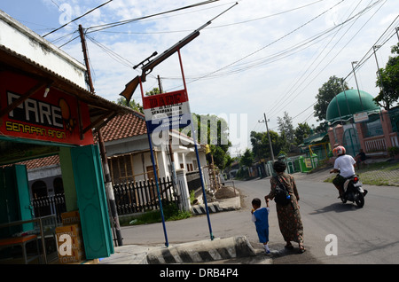 Der Luftgewehr-Industrie im Dorf Pare, in Indonesien Stockfoto