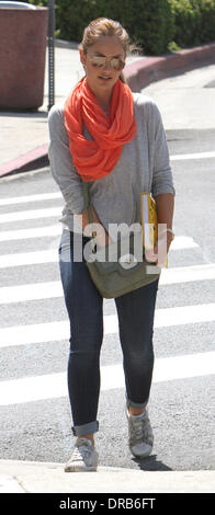 Minka Kelly unterwegs in West Hollywood Los Angeles, Kalifornien - 05.07.12 Stockfoto