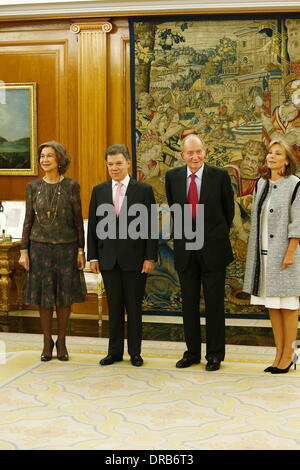 Madrid, Spanien. 22. Januar 2014. Spaniens Krone paar König Juan Carlos und Königin Sofia im Rahmen eines Empfangs für den Präsidenten Kolumbiens, Juan Manuel Santos Calderón und seine Frau Maria Clemencia Rodriguez Munera im Zarzuela-Palast in Madrid, Spanien. Am 22. Januar 2014. Bildnachweis: Dpa picture Alliance/Alamy Live News Stockfoto