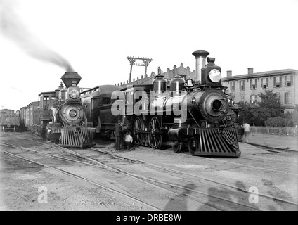 Louisville und Nashville Railroad Dampflokomotiven. Fotografiert am Bowling Green, Kentucky, USA im Jahre 1887. Stockfoto