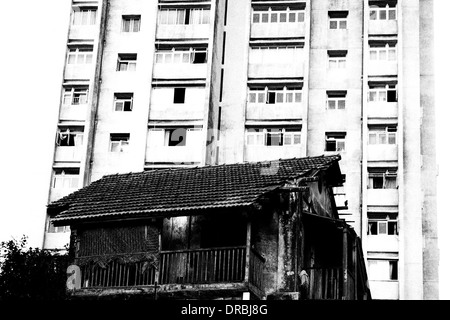 Altbau und Neubau, Banganga, Mumbai, Maharashtra, Indien, 1985 Stockfoto