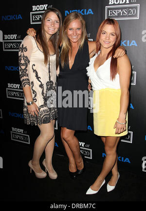 Kaya Turski, Jamie Anderson, Elena Hight ESPN "Body Issue" Celebration Party anlässlich der Belasco Theater Los Angeles, Kalifornien - 10.07.12 Stockfoto