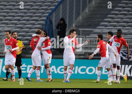 Chasselay, Frankreich. 22. Januar 2014. Radamel Falcao (Monaco) Punkte während des Spiels Französisch Coupe de France zwischen den Monts d ' or Azergues Fuß und AS Monaco aus Stade Ludovic Giuly. Bildnachweis: Aktion Plus Sport/Alamy Live-Nachrichten Stockfoto