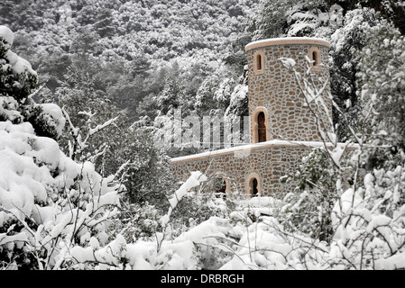 Schnee in Valldemossa. Ein Dorf in der Serra de Tramuntana im Norden von Mallorca. Stockfoto