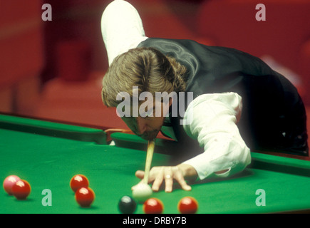 Kanadische Cliff Thorburn bei The Embassy World Snooker Turnier, Crucible Theatre Sheffield in den frühen 1980er Jahren Stockfoto