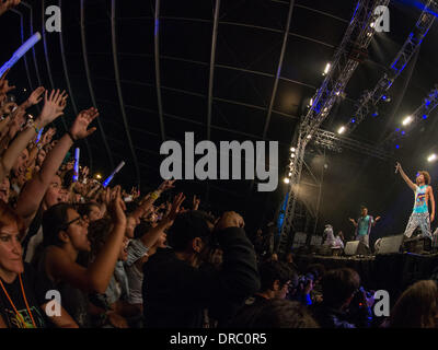 Redfoo von LMFAO, die live auf der Bühne beim Festival Optimus Alive - Tag1 am Passeio Maritimo Alges Lissabon, Portugal - 13.07.12 Stockfoto