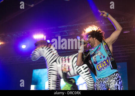 Redfoo von LMFAO, die live auf der Bühne beim Festival Optimus Alive - Tag1 am Passeio Maritimo Alges Lissabon, Portugal - 13.07.12 Stockfoto