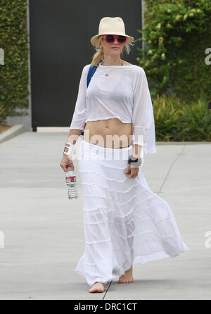 Gwen Stefani genießt den Tag am Strand von Santa Monica mit Freunden.  Los Angeles, Kalifornien - 14.07.12 Stockfoto