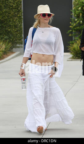 Gwen Stefani genießt den Tag am Strand von Santa Monica mit Freunden.  Los Angeles, Kalifornien - 14.07.12 Stockfoto