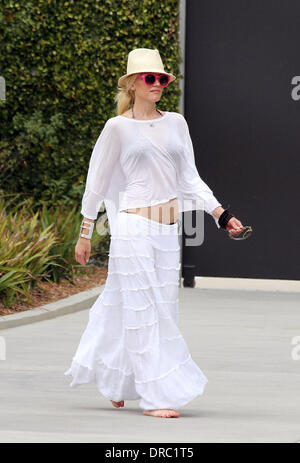 Gwen Stefani genießt den Tag am Strand von Santa Monica mit Freunden.  Los Angeles, Kalifornien - 14.07.12 Stockfoto