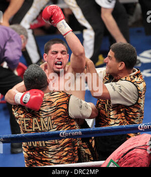 Danny Garcia Amir Khan vs Danny Garcia WBC/WBA Super Lightweight und vakanten Titel im Ring Magazine Junior Weltergewicht kämpfen im Mandalay Bay Events Center in Las Vegas, Nevada - 14.07.12 Stockfoto