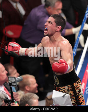 Danny Garcia Amir Khan vs Danny Garcia WBC/WBA Super Lightweight und vakanten Titel im Ring Magazine Junior Weltergewicht kämpfen im Mandalay Bay Events Center in Las Vegas, Nevada - 14.07.12 Stockfoto