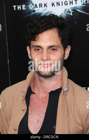 Penn Badgley, "The Dark Knight Rises" Weltpremiere - außerhalb der Ankunftshalle New York City, USA - 17.07.12 Stockfoto