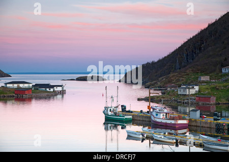 Boote festmachen im ruhigen Bucht Stockfoto