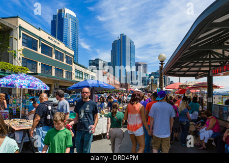 Markt am Samstag auf der Western Avenue in der Nähe von Pike Place, Seattle, Washington, USA Stockfoto