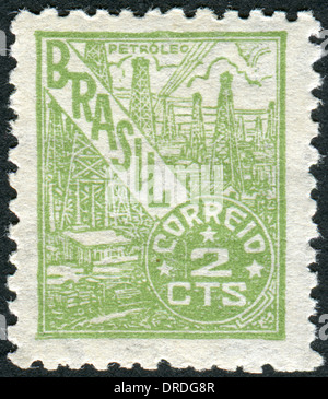 Brasilien - ca. 1947: Eine Briefmarke gedruckt in Brasilien, Produktion von Erdöl, ca. 1947 gewidmet Stockfoto