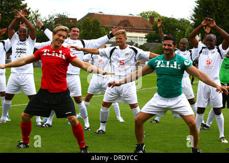 Tamer Hassan, Jeff Brazier und Spieler Promi Fußball am Samstag bei Imber Court Sport Club Surrey, England - 21.07.12 Stockfoto