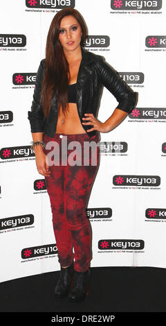Alyssa Reid Schlüssel 103 Leben in Manchester Arena - Backstage-Manchester, England - 22.07.12 Stockfoto