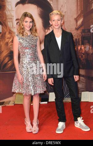 Schauspielerin Sophie Nelisse und Schauspieler Nico Liersch bei der Premiere des Films "The Book Thief" am 23. Januar 2014 im Zoo-Palast, Berlin. Stockfoto