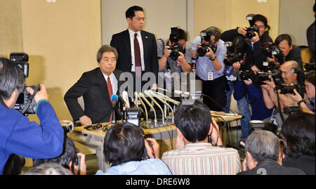 Tokio, Japan. 22. Januar 2014. Japans ehemaliger Premierminister Morihiro Hosokawa kommt an das Tokyo Weltstädtische Regierungsbüro für seine Pressekonferenz zur Tokyo Gouverneur Wahl in Tokio, Japan, am 22. Januar 2014. Bildnachweis: AFLO/Alamy Live-Nachrichten Stockfoto