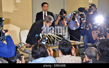 Tokio, Japan. 22. Januar 2014. Japans ehemaliger Premierminister Morihiro Hosokawa kommt an das Tokyo Weltstädtische Regierungsbüro für seine Pressekonferenz zur Tokyo Gouverneur Wahl in Tokio, Japan, am 22. Januar 2014. Bildnachweis: AFLO/Alamy Live-Nachrichten Stockfoto