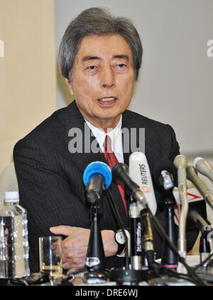 Tokio, Japan. 22. Januar 2014. Japans ehemaliger Premierminister Morihiro Hosokawa besucht eine Pressekonferenz in Tokio, Japan, am 22. Januar 2014. Bildnachweis: AFLO/Alamy Live-Nachrichten Stockfoto