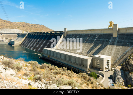 Grand Coulee Dam, am Columbia River, Washington State, USA.  Von der Westseite gesehen. Stockfoto