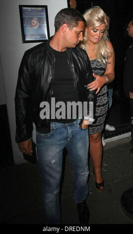 Nachtclub-Besitzer Adam Brooks und Gemma Collins lassen die Villa Nachtclub in Epping, Essex, England - 28.07.12 Stockfoto