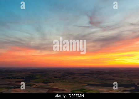 Sunset View der Palouse Hills von Whitman County, Washington State, USA, von der Oberseite des Steptoe Butte State Park gesehen. Stockfoto