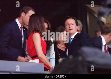 Premierminister David Cameron, bei der feierlichen Eröffnung der London 2012 Olympische Spiele im Olympiastadion London, England - 27.07.12 Stockfoto