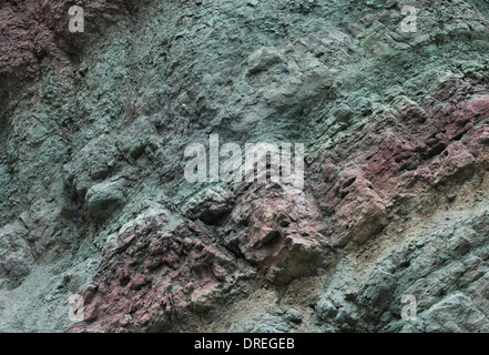 Farbe-gebändert, hydrothermally veränderte vulkanischen Felsen am Los Azulejos, Mogan, Gran Canaria, Kanarische Inseln Stockfoto