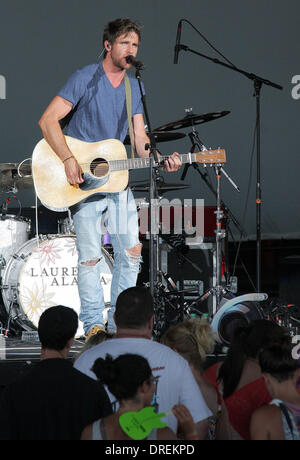 Canaan-Smith, die live während der "In Ihren Händen" tour im Cruzan Amphitheater West Palm Beach, Florida - 29.07.12 Stockfoto