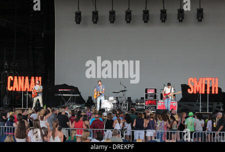 Canaan-Smith, die live während der "In Ihren Händen" tour im Cruzan Amphitheater West Palm Beach, Florida - 29.07.12 Stockfoto