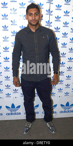 Amir Khan, ehemaliger Boxweltmeister und Olympia-Silbermedaillengewinner im Jahr 2004 bei einer Adidas-Veranstaltung im Dorf U-Bahn London, England - 02.08.12 Stockfoto