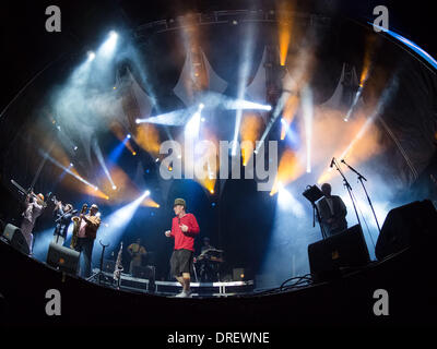 Fat Freddys Drop die live am Festival Sudoeste TMN an Herdade da Casa Branca - Tag zwei Zambujeira do Mar, Portugal - 02.08.12 Stockfoto