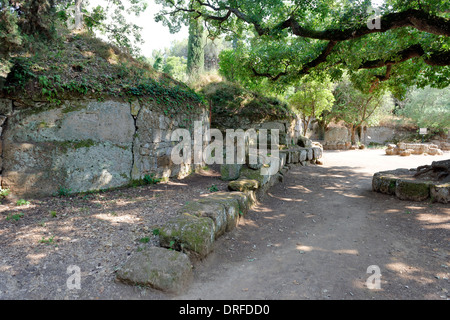 Gräber auf Via Degli Inferi (Straße Götter Unterwelt) bei Cerveteri Etrusker Banditaccia Nekropole Italien anzeigen Stockfoto