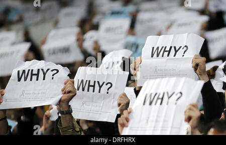 London, UK. 24. Januar 2014. Coventry City Fans halten Schilder aus Protest im FA Cup vierten Runde zwischen Arsenal und Coventry City im Emirates Stadium in London, Großbritannien am 24. Januar 2014 übereinstimmen. Coventry City verlor 0-4. Bildnachweis: Wang Lili/Xinhua/Alamy Live-Nachrichten Stockfoto