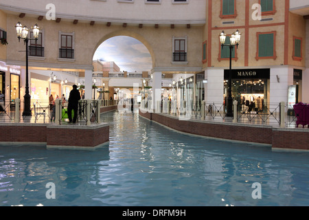 In der Villaggio Shopping Mall, Doha, Katar Stockfoto