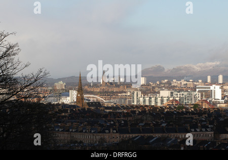 Glasgow Stadtbild und Campsie Fells Schottland Januar 2014 Stockfoto