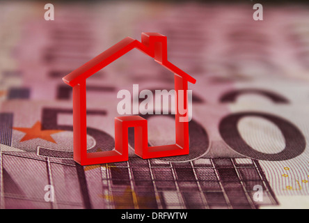 Haus über 500 Euro Scheine Stockfoto