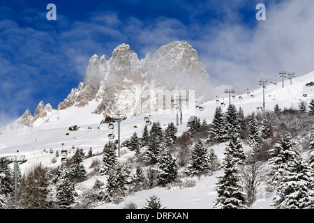 Wintersport, Schnee, Ski, Berg, in den drei Tälern Domain, Tooth Burgin 2739 m in Meribel Mottaret, Savoie, Frankreich Stockfoto