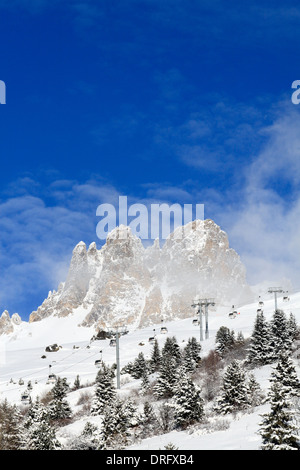 Wintersport, Schnee, Ski, Berg, in den drei Tälern Domain, Tooth Burgin 2739 m in Meribel Mottaret, Savoie, Frankreich Stockfoto