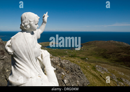 Statue der Madonna mit Kind (Madonna des Meeres) von Heabhal (Heaval), Isle of Barra, äußeren Hebriden, Schottland, Großbritannien. Stockfoto